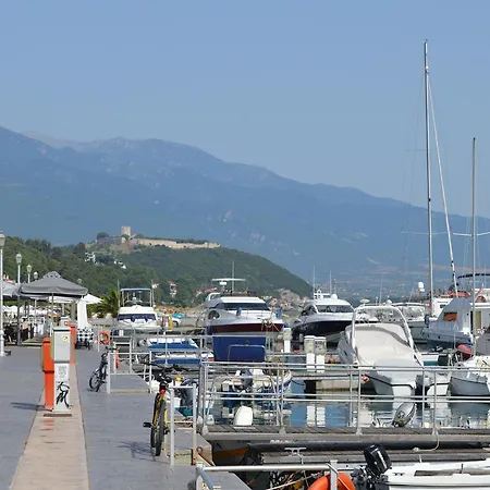 Aparthotel Galanis And Platamonas