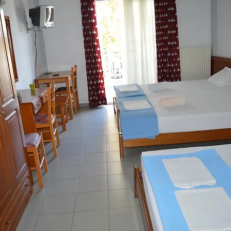 Galanis And Aparthotel *