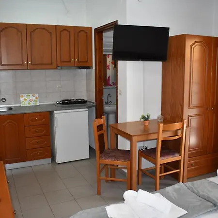 Aparthotel Galanis And
