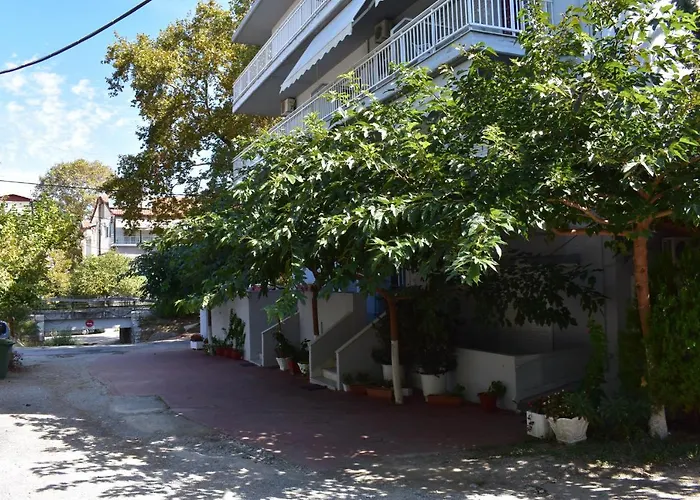 Galanis And Apartahotel