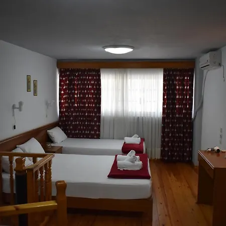 Galanis And Aparthotel *